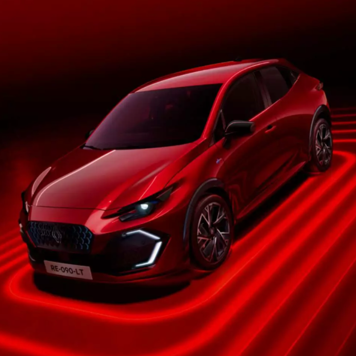 Voiture rouge sportive sur fond rouge avec des lignes lumineuses.